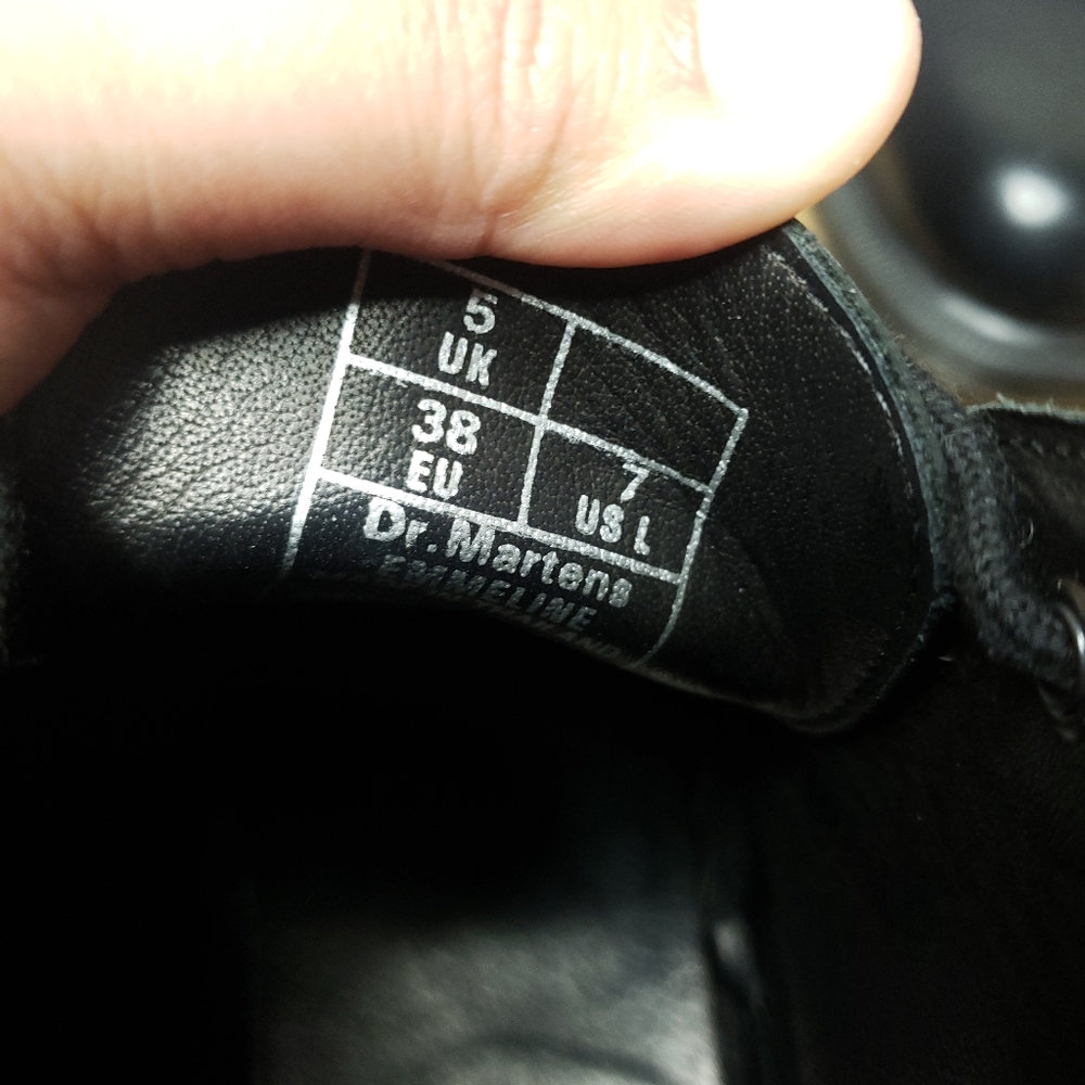 Boots - Picture 4 of 6